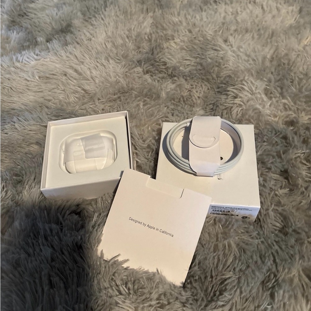 Apple White Product Packaging
